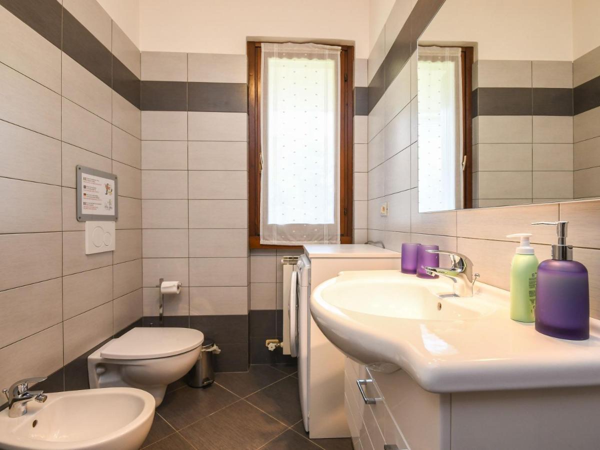 Casa Barbara Apartment Salò Екстериор снимка